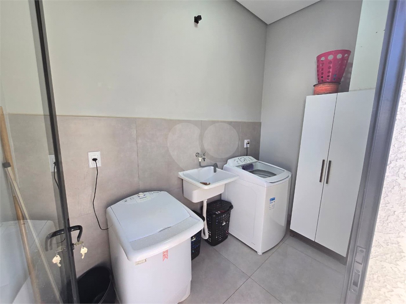 Casa à venda com 3 quartos, sendo 1 suíte, em Residencial Lago dos Ipês, Itapetininga, SP