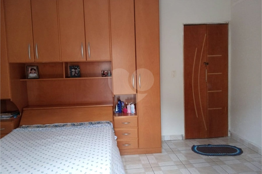 Sobrado à venda com 4 quartos, sendo 1 suíte, em Horto Florestal, São Paulo, SP