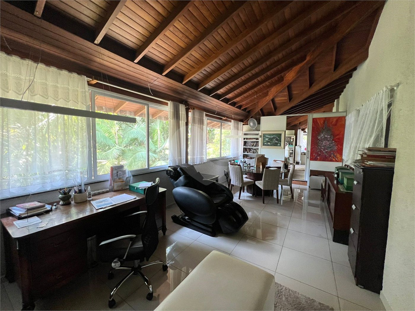 Casa à venda com 6 quartos, sendo 5 suítes, no condomínio Alpes da Cantareira, Mairiporã - SP