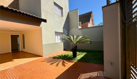 Sobrado à venda com 4 quartos, sendo 3 suítes,  em Alto da Boa Vista, Ribeirão Preto, SP
