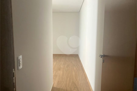 Casa à venda com 3 suítes no condomínio Condomíno Helena Maria, Sorocaba - SP