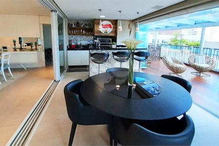 Apartamento à venda com 4 suítes em Campo Belo, São Paulo, SP