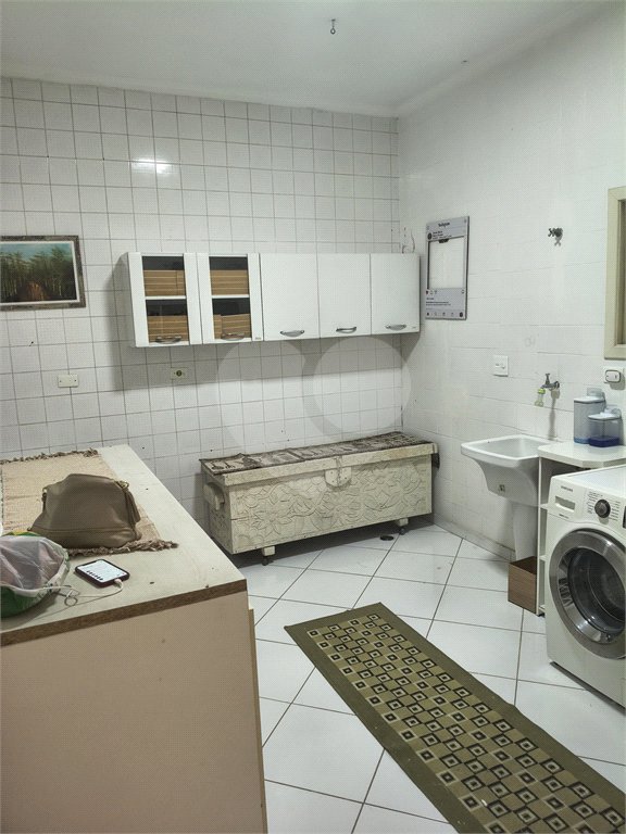 Casa à venda com 3 suítes em Vila Lavínia, Mogi das Cruzes, SP