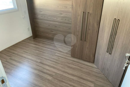 Apartamento mobiliado, novo, com 38m útil, ótima localização REF:903711