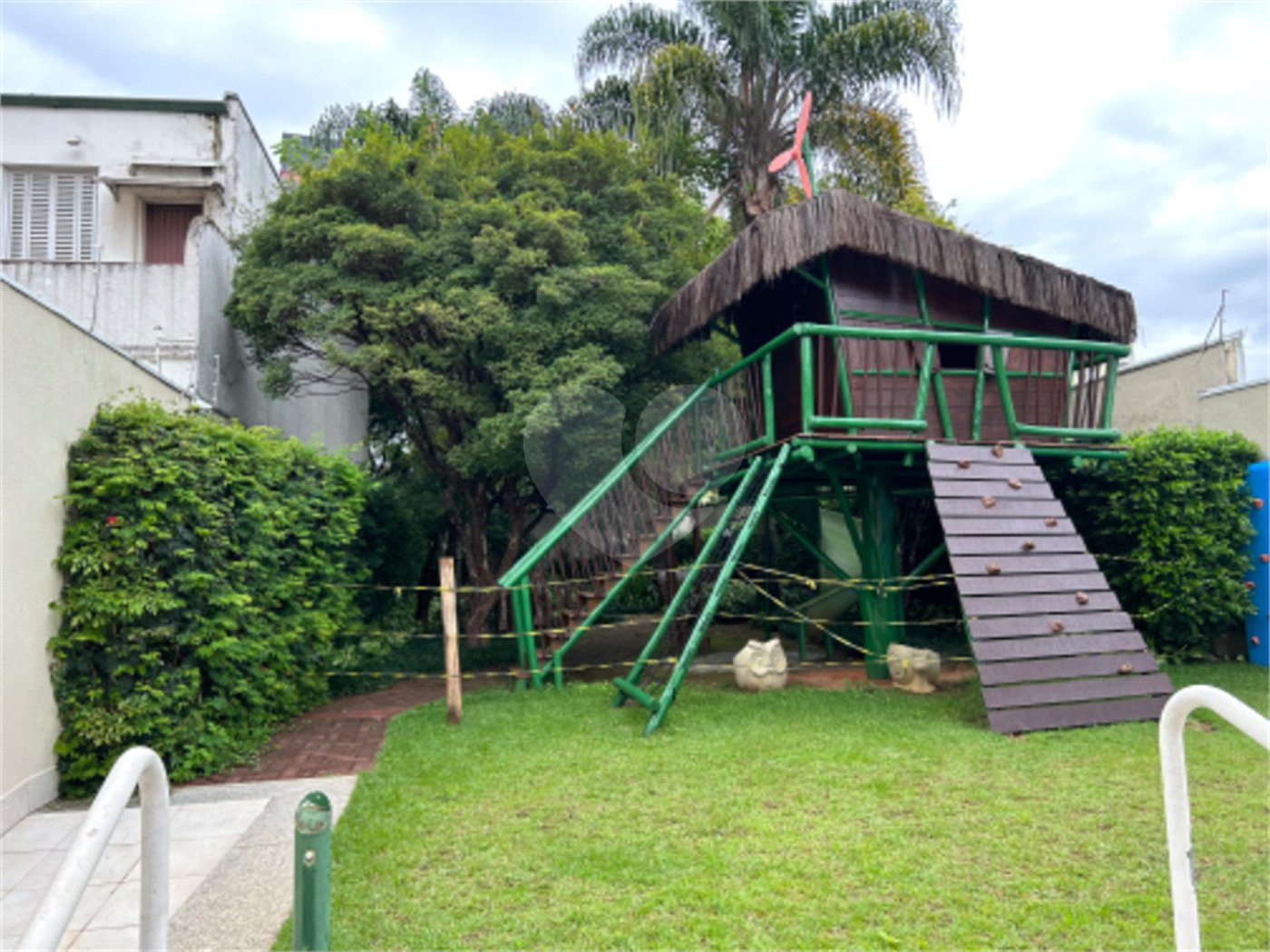 Apartamento à venda ou para alugar com 2 suítes em Água Branca, São Paulo, SP