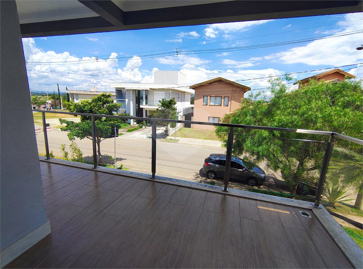 Casa à venda com 5 quartos, sendo 2 suítes, no condomínio Terras de Jundiaí, Jundiaí - SP