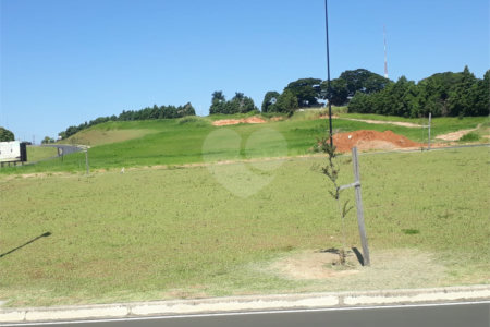 Casa à venda no condomínio Villa dos Pinheiros, Indaiatuba - SP