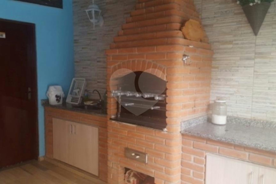 Sobrado à venda com 4 quartos, sendo 1 suíte, em Tremembé, São Paulo, SP