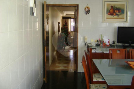 Casa à venda com 3 suítes em Vila Firmiano Pinto, São Paulo, SP