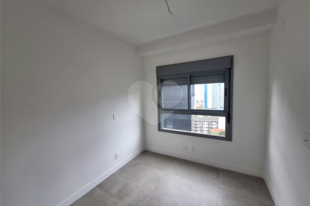 Apartamento à venda com 3 suítes em Sumarezinho, São Paulo, SP