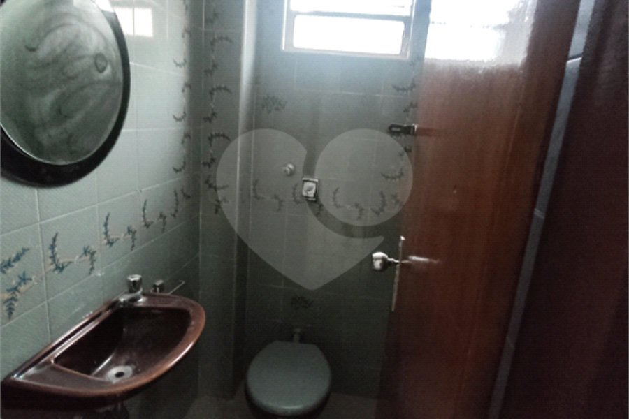 Casa à venda ou para alugar com 3 suítes em Santana, São Paulo, SP