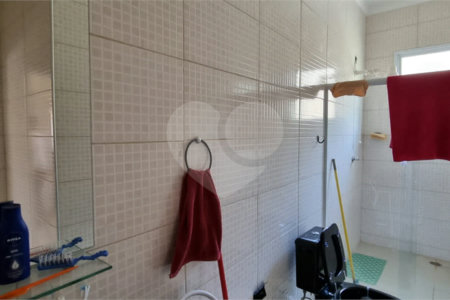 Casa à venda com 3 quartos, sendo 1 suíte,  no condomínio Chácaras do Lago, Vinhedo - SP