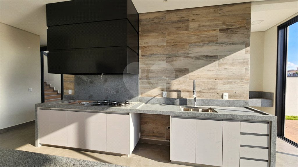 Casa à venda com 3 suítes no condomínio Santa Isabel I, Louveira - SP
