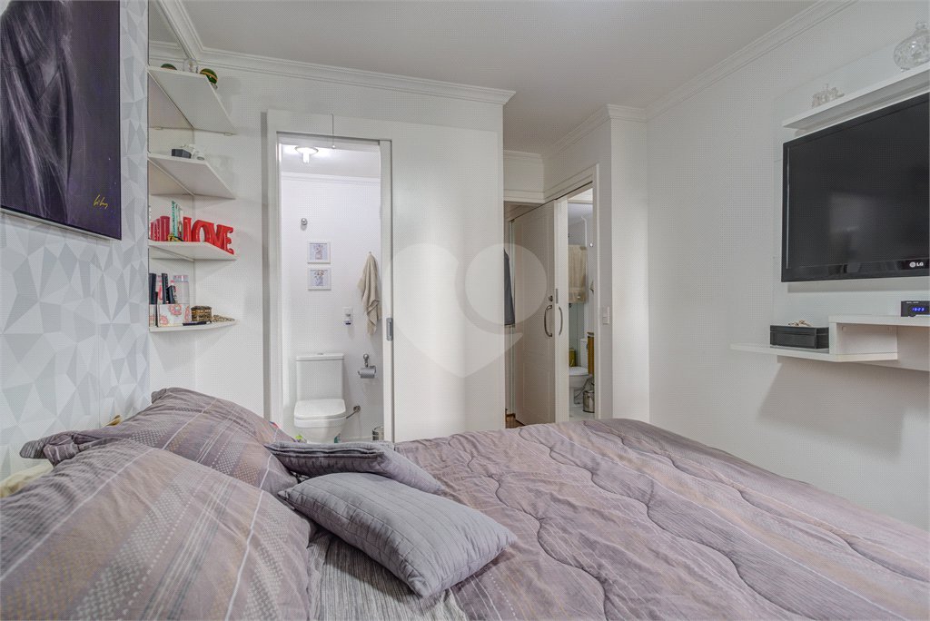 Apartamento à venda com 3 quartos, sendo 1 suíte, em Jardim Marajoara, São Paulo, SP