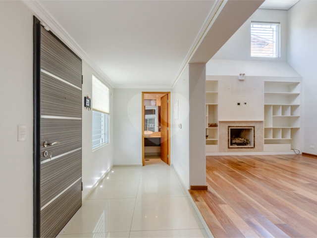 Casa à venda com 4 quartos, sendo 1 suíte,  em Alto da Boa Vista, São Paulo, SP