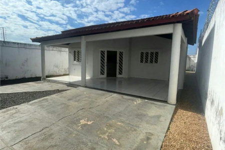 Casa para alugar com 3 quartos, sendo 1 suíte, em Setor Industrial, Balsas, MA