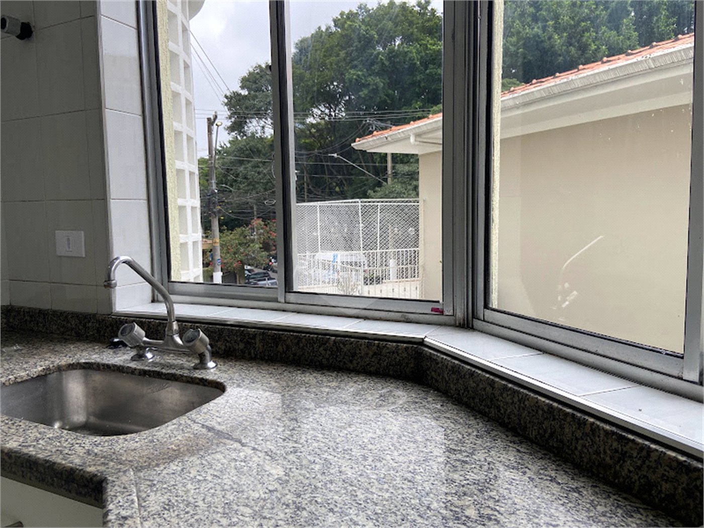 Sobrado à venda com 7 quartos, sendo 2 suítes, em Brooklin Paulista, São Paulo, SP
