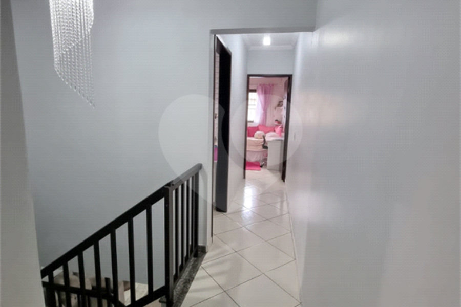 Sobrado à venda com 3 quartos, sendo 1 suíte, em Parque Capuava, Santo André, SP