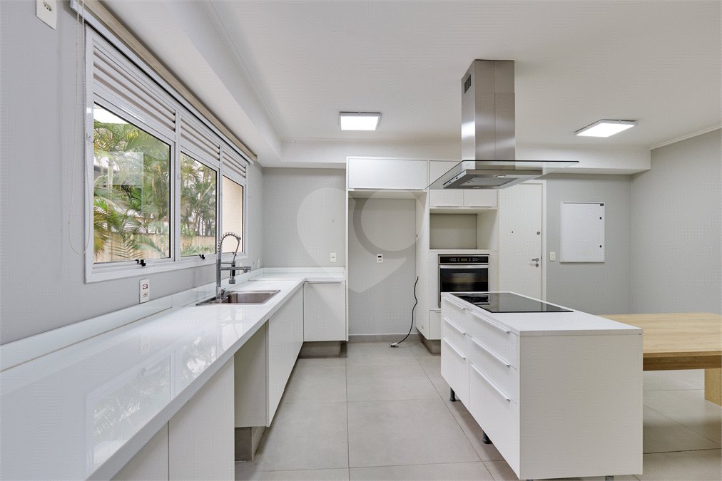 Apartamento à venda com 4 quartos, sendo 3 suítes, em Granja Julieta, São Paulo, SP