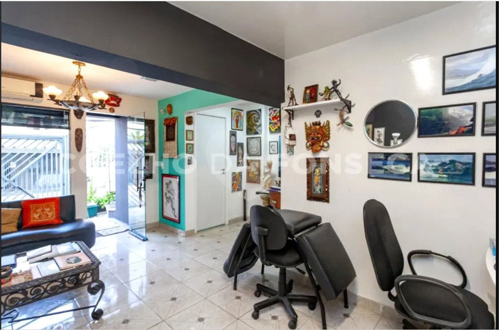 Sobrado à venda com 3 quartos, sendo 2 suítes, em Aclimação, São Paulo, SP