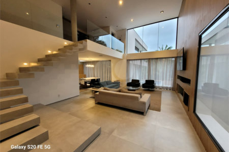 Casa à venda com 3 suítes em Jardim Prudência, São Paulo, SP