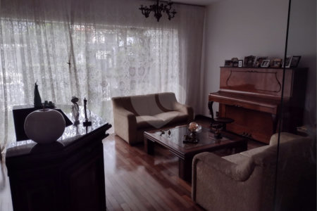 Sobrado à venda com 2 quartos em Campo Belo, São Paulo, SP