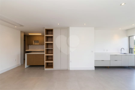 Apartamento à venda com 3 suítes em Campo Belo, São Paulo, SP