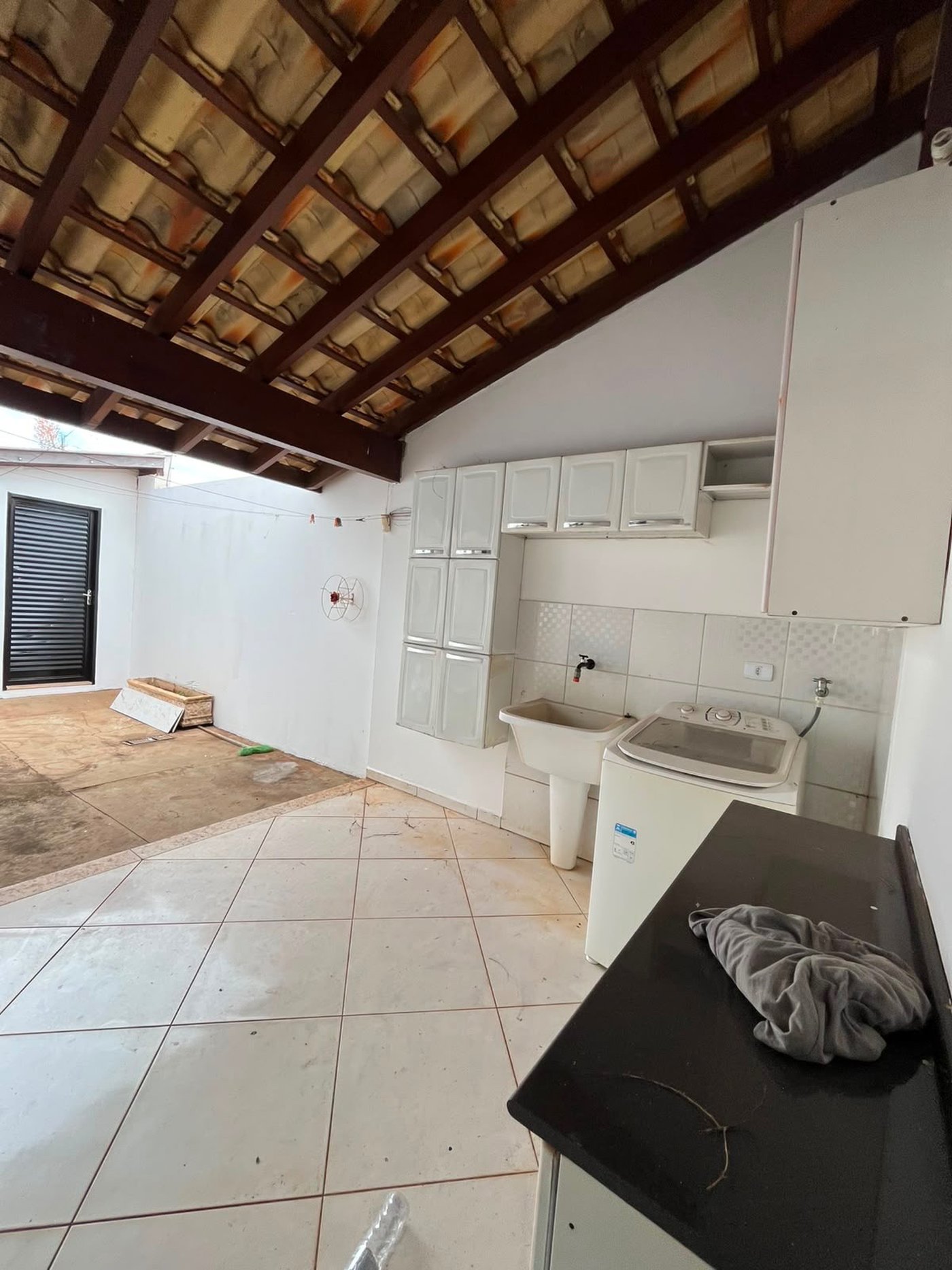 Casa à venda ou para alugar com 3 quartos, sendo 1 suíte,  em Jardim dos Ipes, Três Lagoas, MS