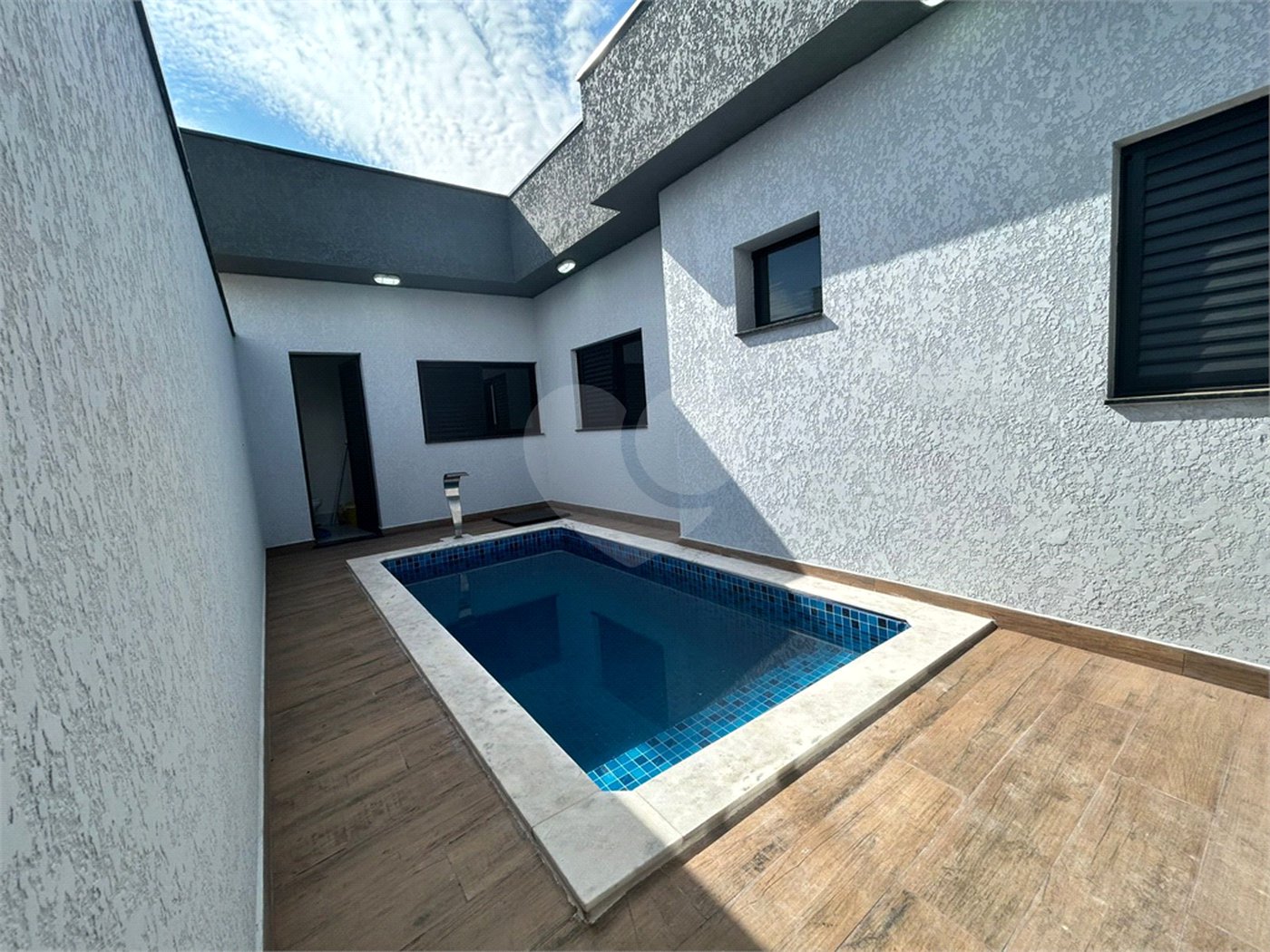 Casa à venda com 3 suítes no condomínio Jardim Villagio Wanel, Sorocaba - SP