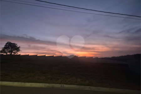Terreno à venda no condomínio Villagio Caxambu, Jundiaí - SP