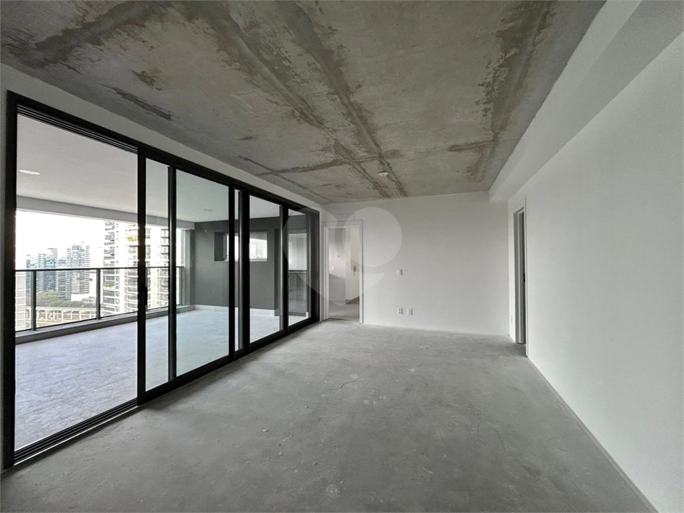 Apartamento à venda com 3 suítes em Panamby, São Paulo, SP