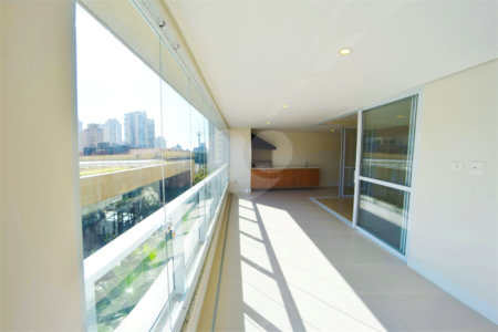 Apartamento à venda com 3 suítes em Vila Romana, São Paulo, SP