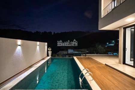 Casa à venda com 3 quartos, sendo 3 suítes, no Condomínio Quintas da Boa Vista, Atibaia - SP