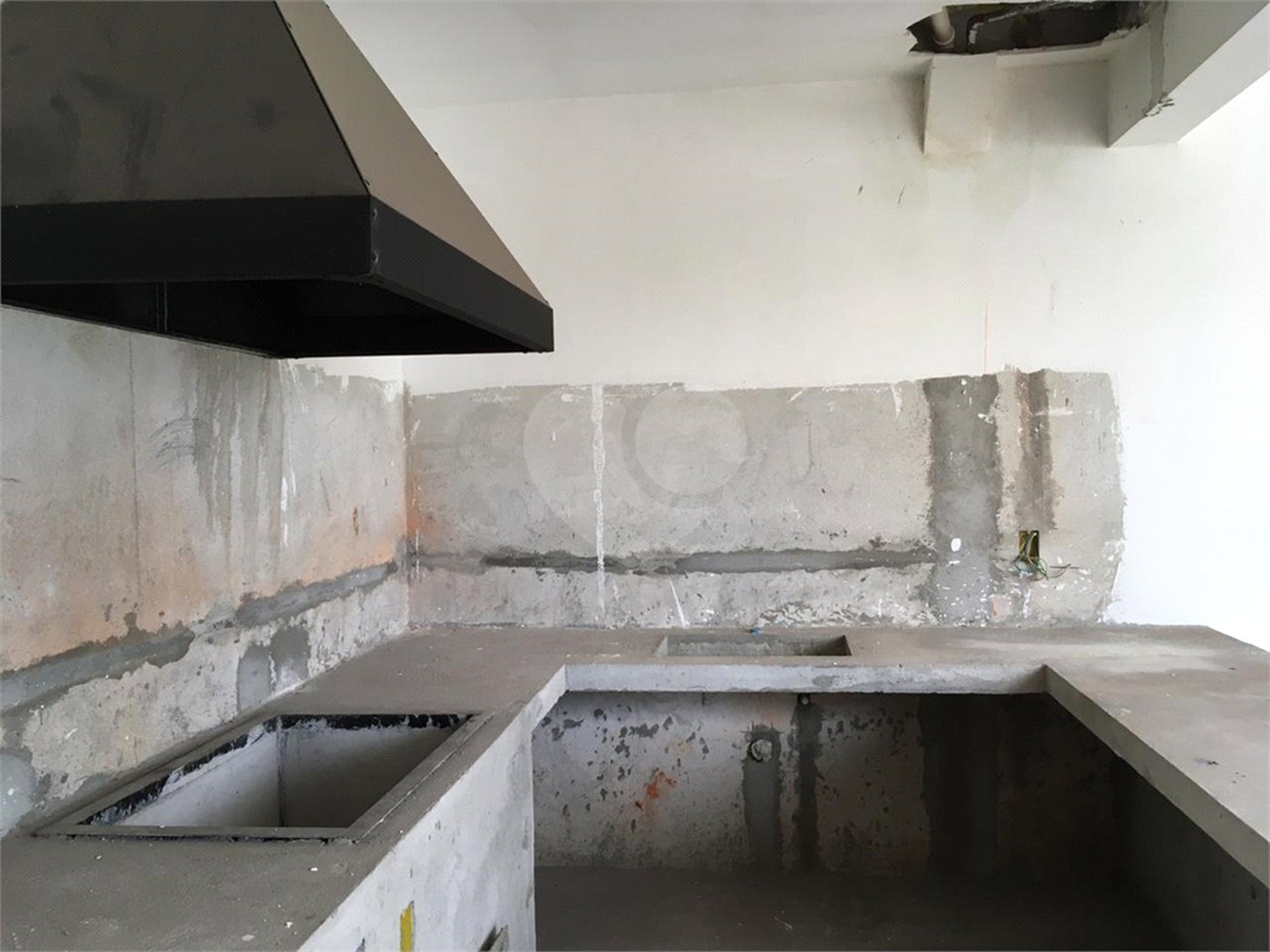 Casa à venda com 4 quartos, sendo 3 suítes,  em Vila Monumento, São Paulo, SP