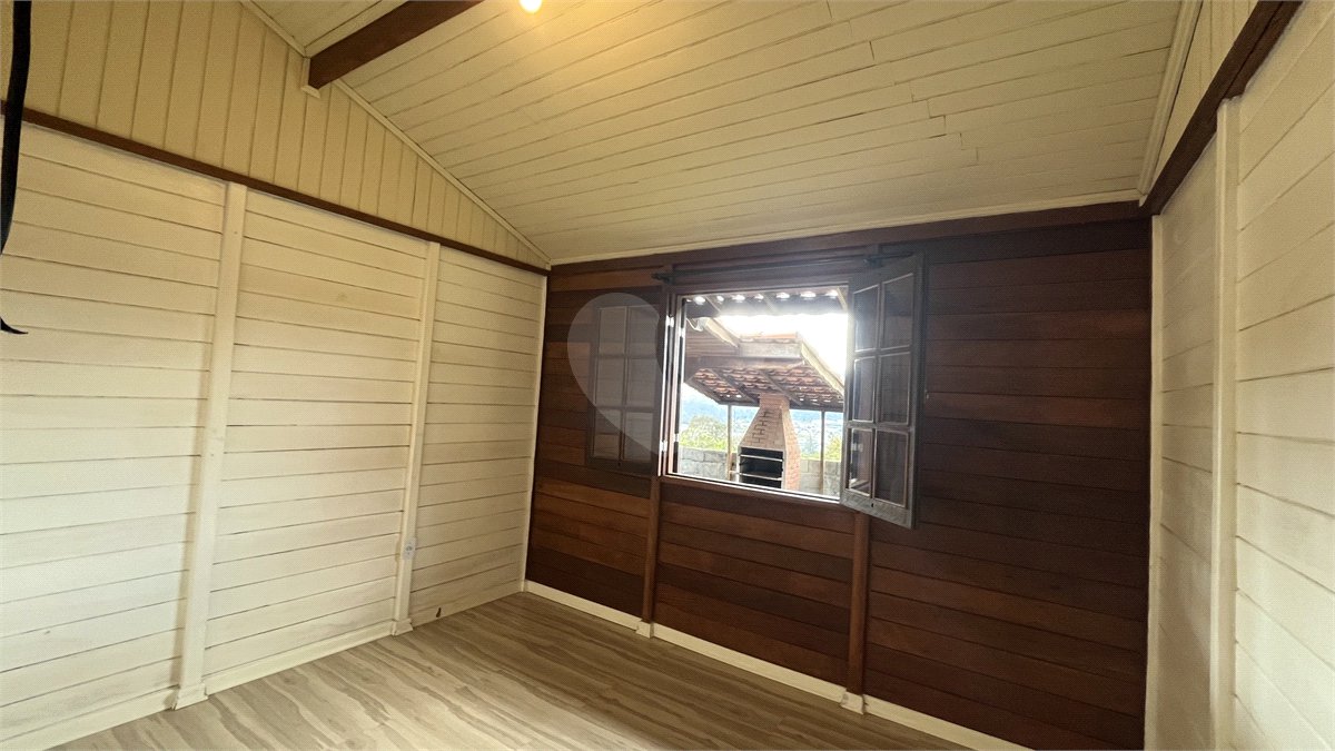 Casa Térrea para alugar com 3 quartos, sendo 1 suíte, em Jardim Estância Brasil, Atibaia, SP