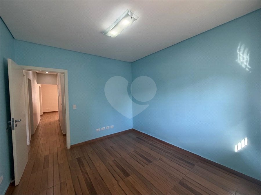 Casa Térrea à venda com 3 quartos, sendo 1 suíte, em Alto da Boa Vista, São Paulo, SP