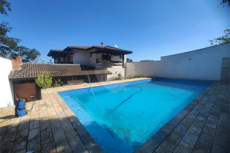 Chácara à venda com 4 quartos, sendo 3 suítes, em Campos de Atibaia, Atibaia, SP