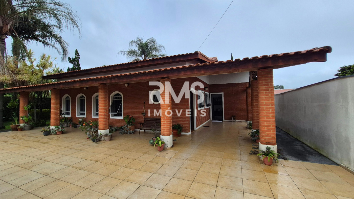 Casa à venda com 4 quartos, sendo 1 suíte,  em Villarejo Sopé da Serra (Vilarejo), Cabreúva, SP