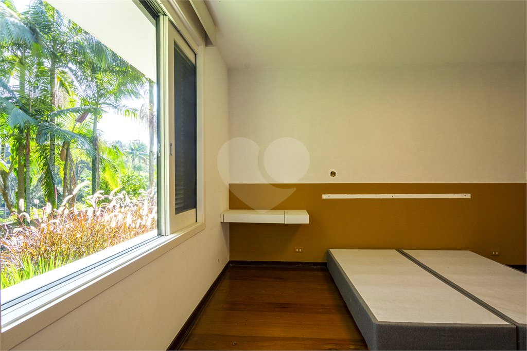 Casa à venda com 4 suítes no condomínio Chácara Flora, São Paulo - SP