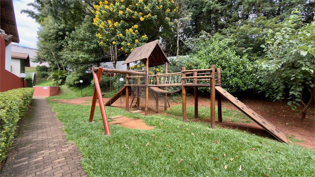 Casa à venda com 2 quartos no condomínio Portal dos Gamez, Atibaia - SP