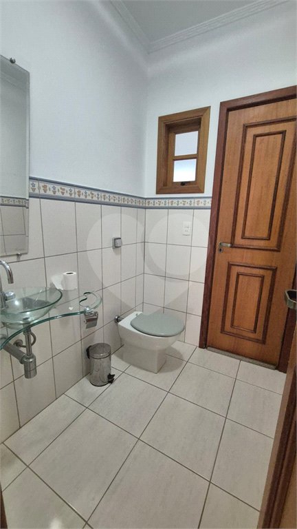 Casa para alugar com 3 quartos, sendo 1 suíte, no condomínio Recanto dos Paturis, Vinhedo - SP