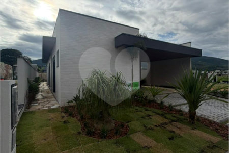 Casa à venda com 3 suítes no condomínio Ecoville Residence, Atibaia - SP