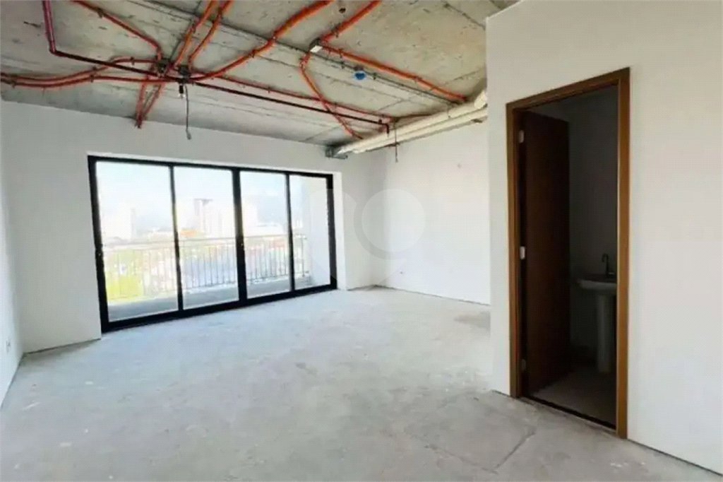 Sala à venda em Vila Cláudia, São Paulo, SP