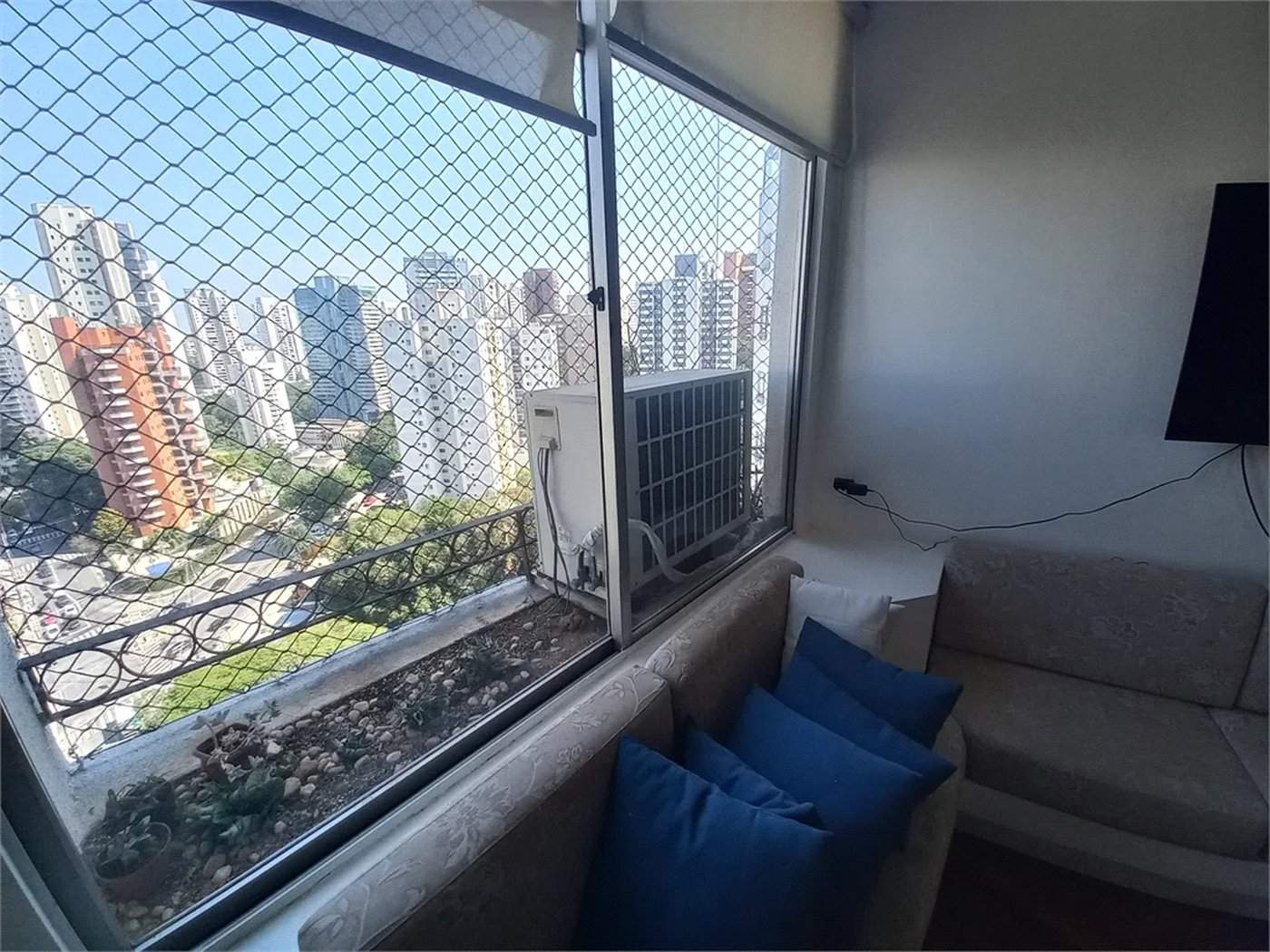 Apartamento à venda com 3 quartos, sendo 1 suíte,  em Vila Andrade, São Paulo, SP