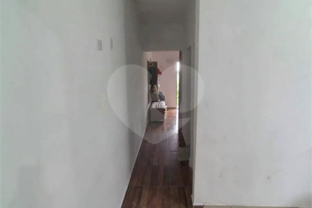 Casa à venda com 2 quartos no condomínio Antilhas, Cotia - SP