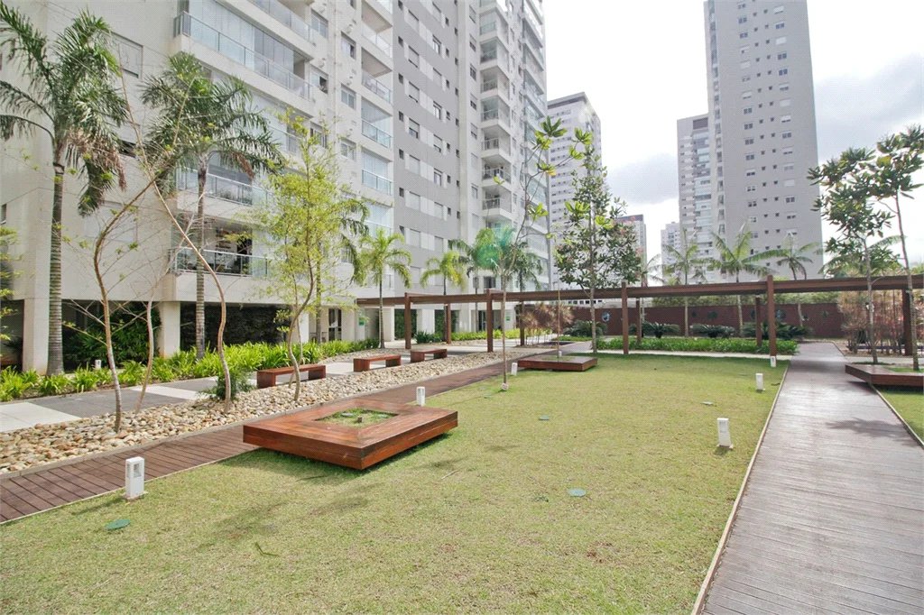 Apartamento à venda com 3 quartos, sendo 1 suíte, em Vila Anastácio, São Paulo, SP