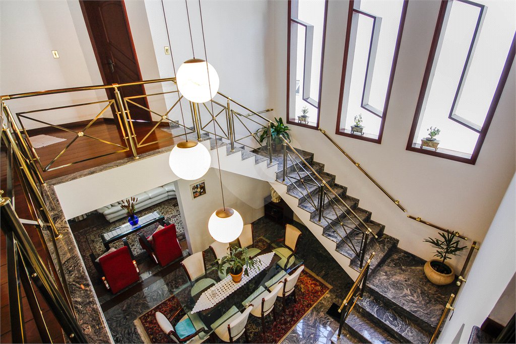 Casa à venda com 4 quartos, sendo 3 suítes, em City América, São Paulo, SP