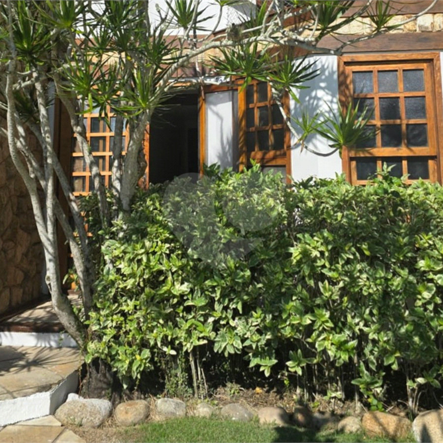 Casa em condomínio à venda com 2 quartos em Manguinhos, Armação dos Búzios, RJ