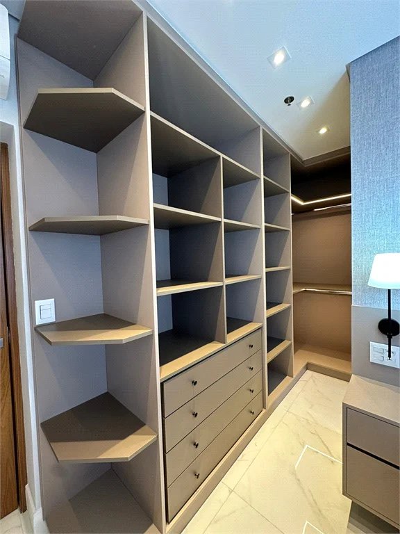 Apartamento à venda com 3 suítes em Jardim das Acácias, São Paulo, SP