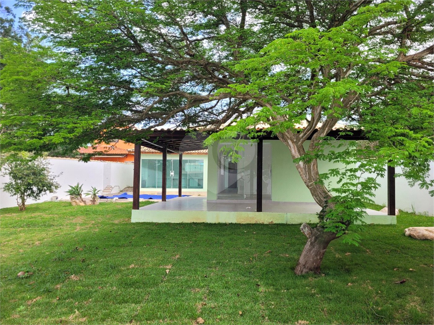 Terreno em condomínio à venda com 3 quartos, sendo 2 suítes, em Caravelas, Armação dos Búzios, RJ